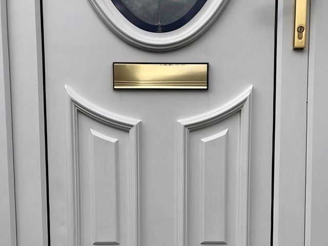 images/upvc-cleaning/slider/upcs-cleaning--before-3-kireth-ai.jpeg
