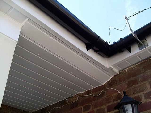 fascia-soffit-cleaning-1-kireth-ai